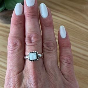 Sterling silver and mother of Pearl ring